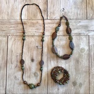 3 piece wooden necklace and bracelet set